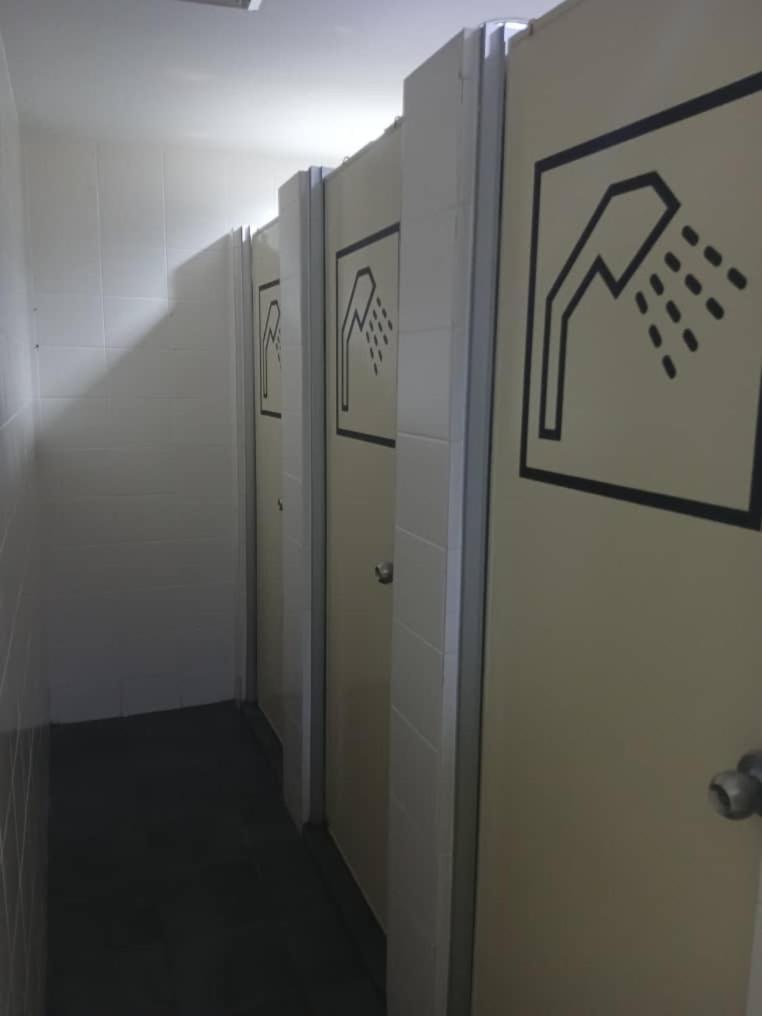 Capsule Inn โกตาคินาบาลู ภายนอก รูปภาพ